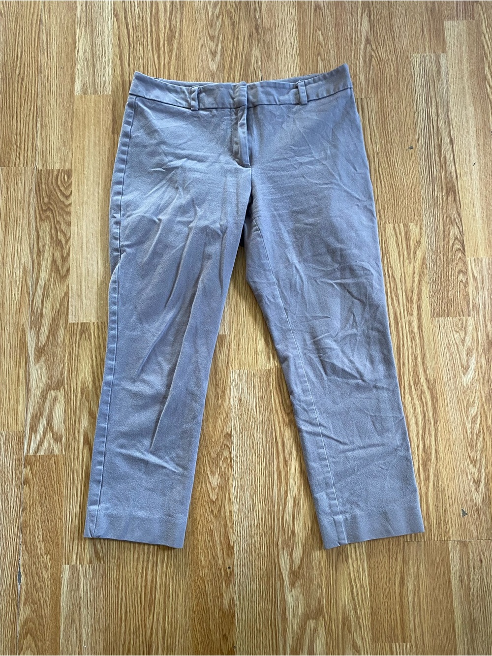 5 for $25! Ann Taylor Women’s Taupe Capris